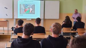 20221214_120752.jpg Přednáška (Při)měřené ceny pohonných hmot