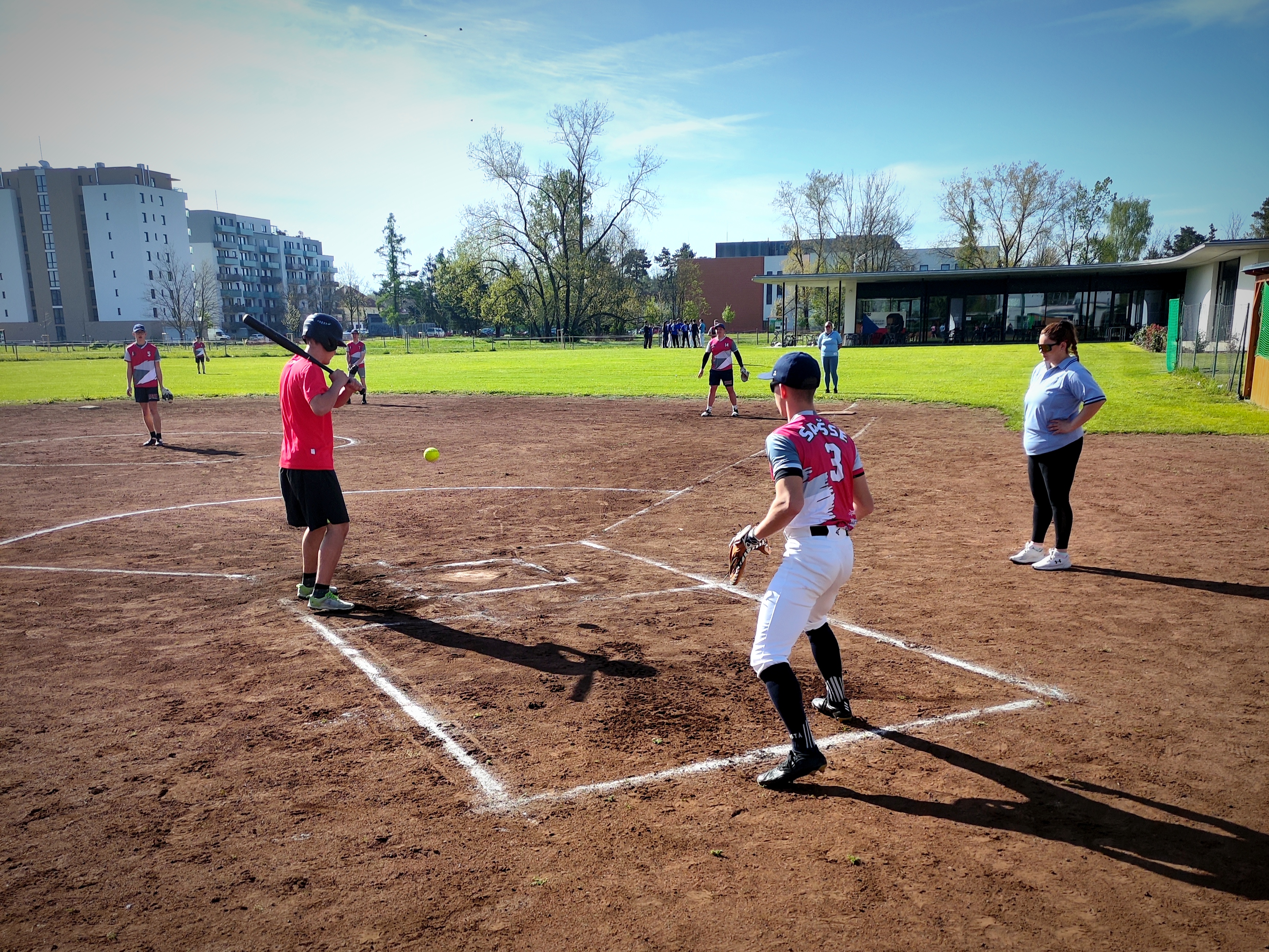 4a1106816bb8997fc457db53f1c8a20329de2706 - Ozubená 14 míří do finále aneb Krajské kolo v softballu (5. května 2023)