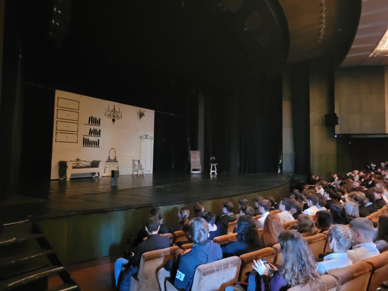 divadlo2 - Divadelní představení Lakomec – DK Metropol (18. prosince 2023)