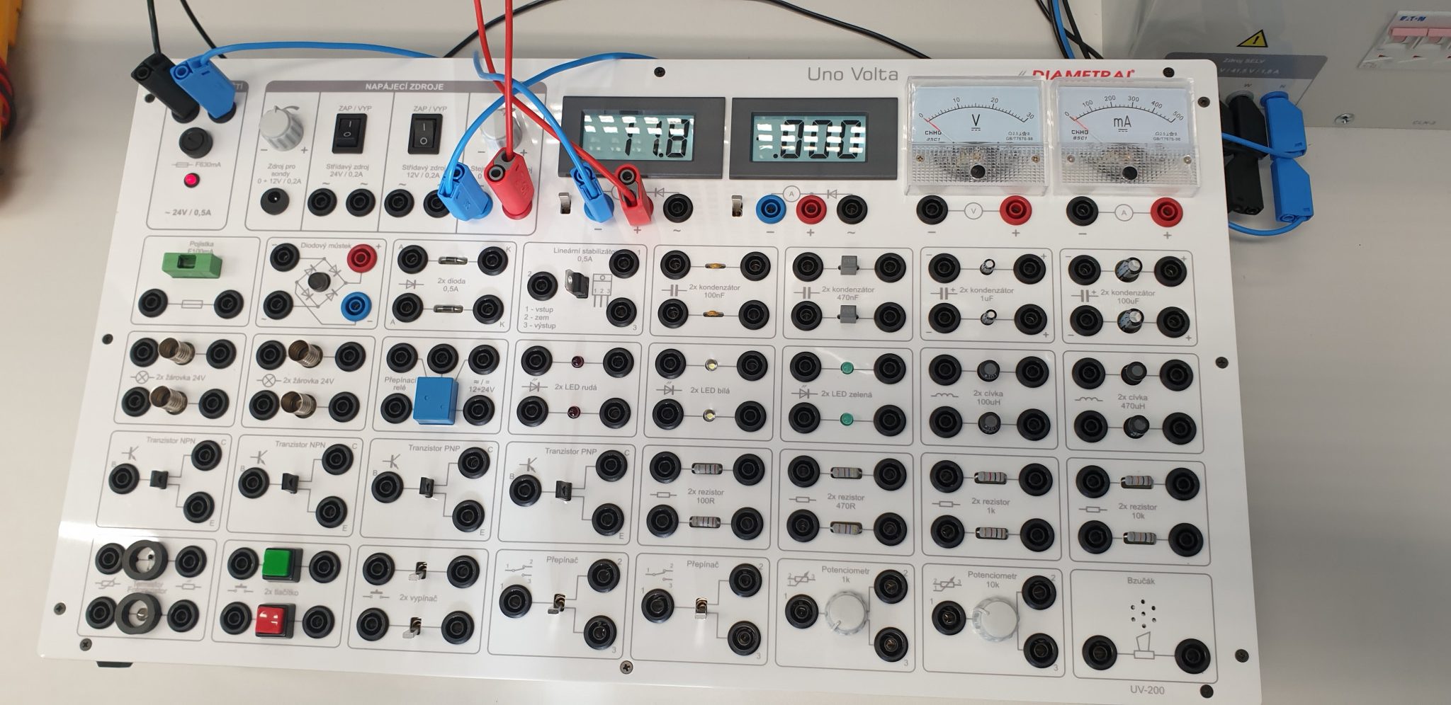 20231109 102131 edited - Den otevřených dveří a slavnostní otevření odborné laboratoře elektrotechniky na SPŠEaG V Úžlabině (9. listopadu 2023)