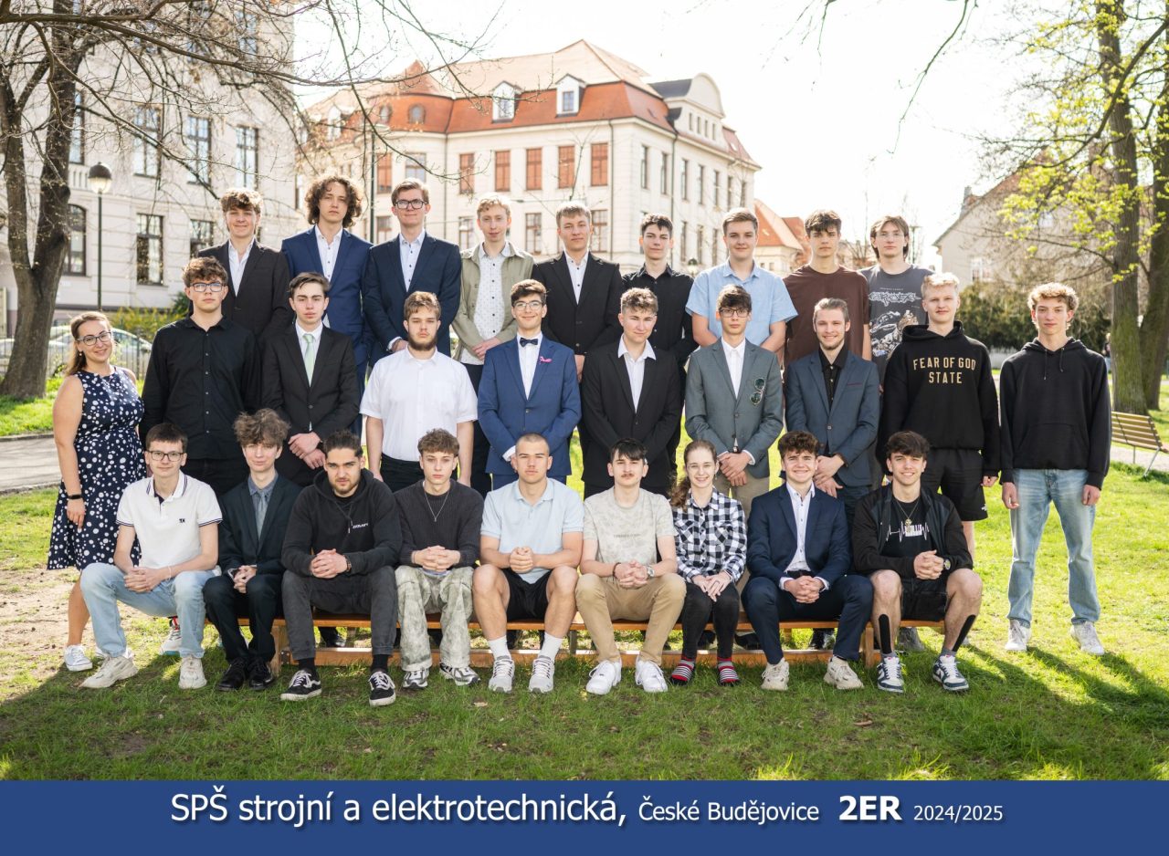 2er 30x - Focení tříd a učitelského sboru - 15. 4. 2025