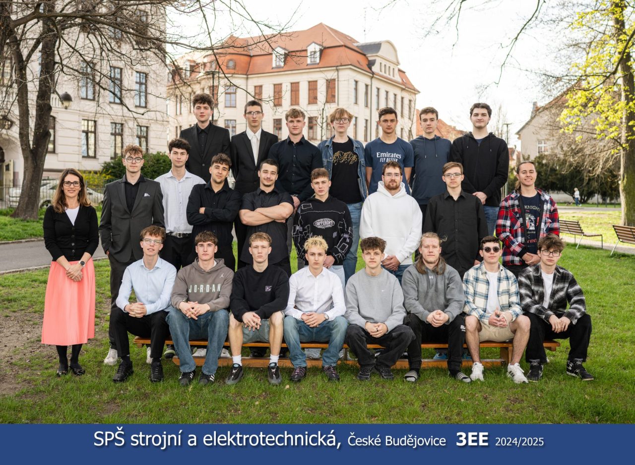 3ee 24x - Focení tříd a učitelského sboru - 15. 4. 2025