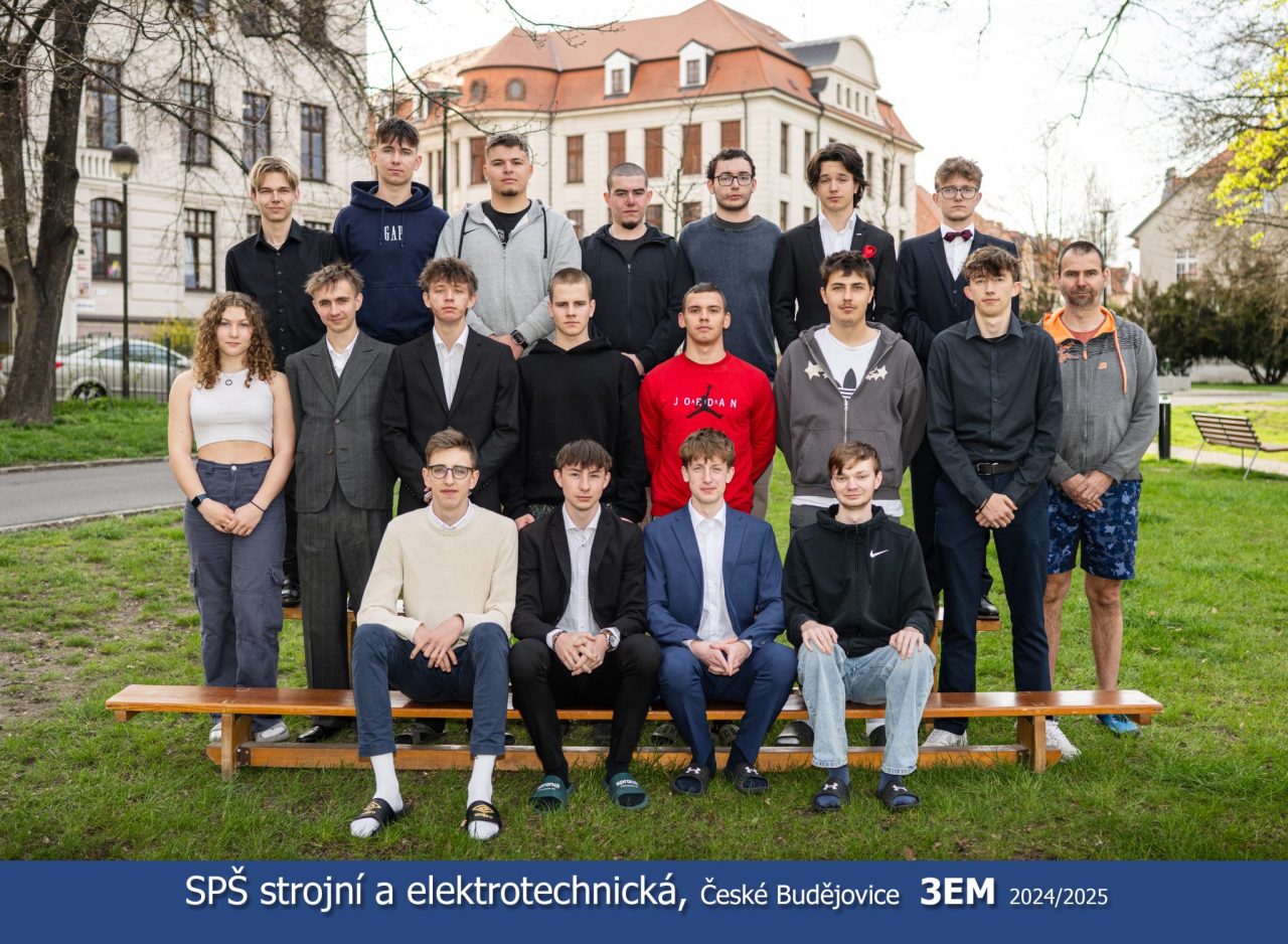 3em 19x - Focení tříd a učitelského sboru - 15. 4. 2025