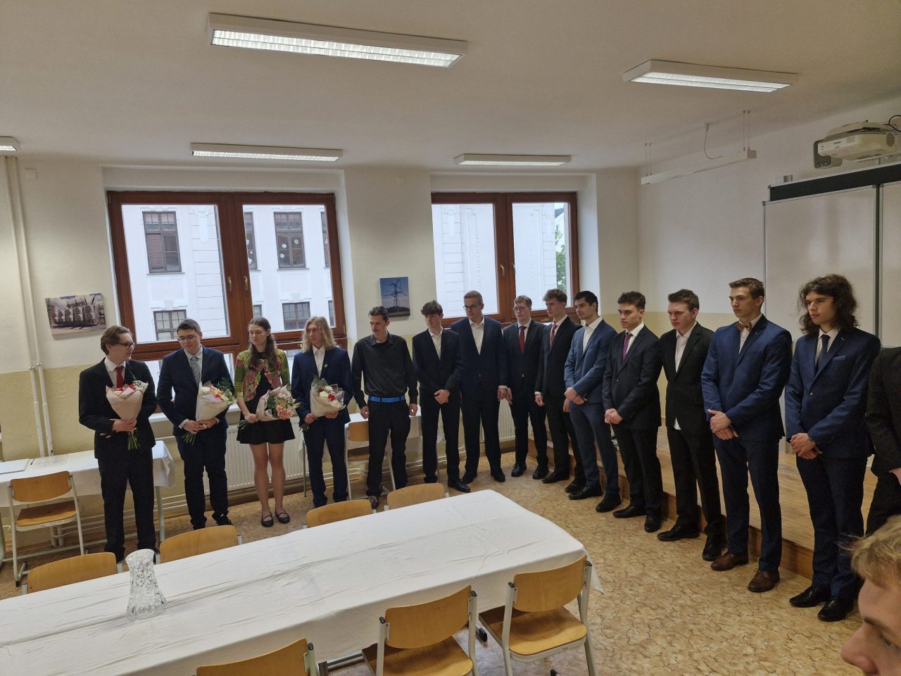 20250519 075852 - Maturitní zkoušky 2025: Přehled výsledků a úspěchů našich čtvrtých ročníků
