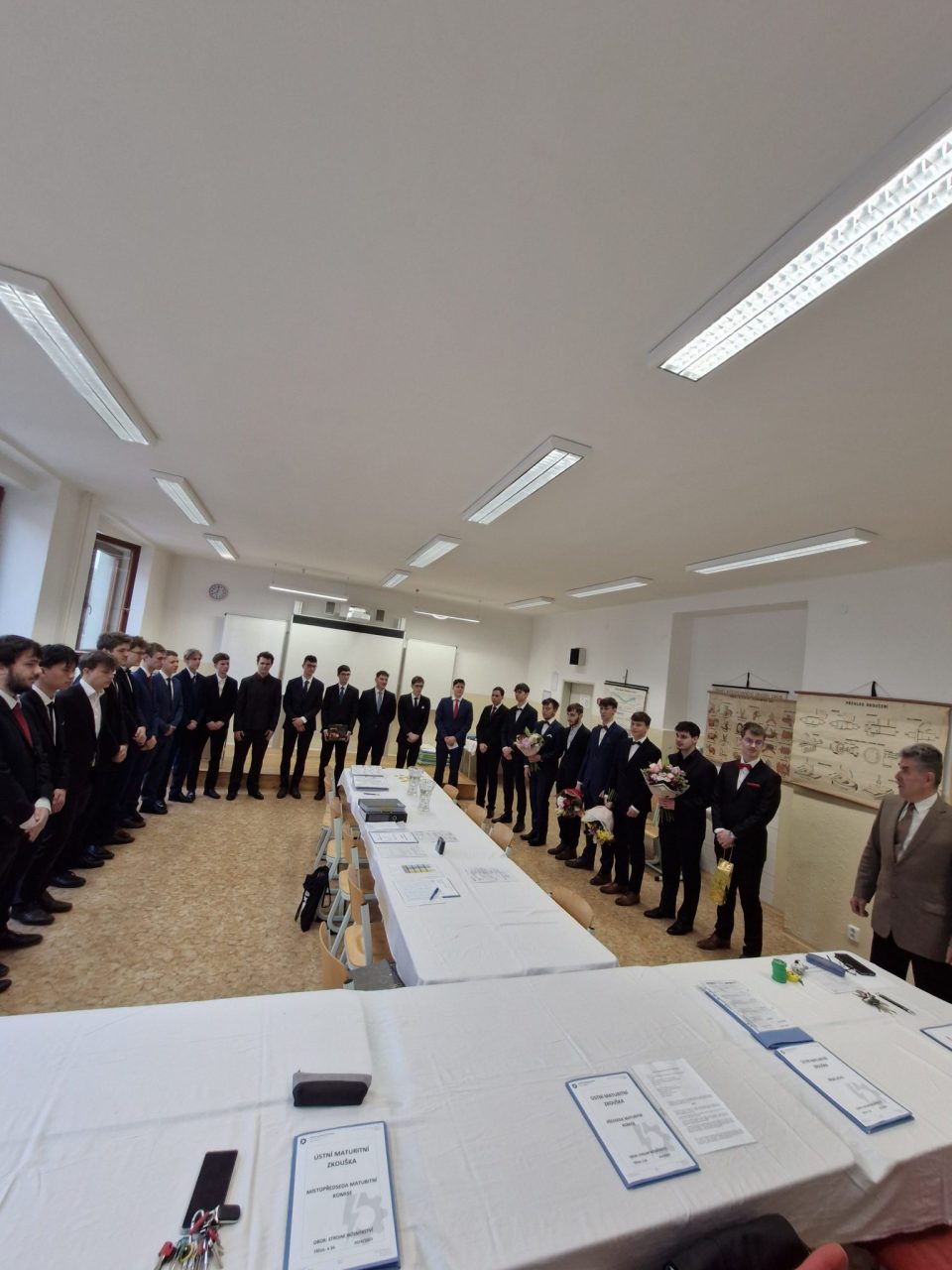 20250526 080039 - Maturitní zkoušky 2025: Přehled výsledků a úspěchů našich čtvrtých ročníků
