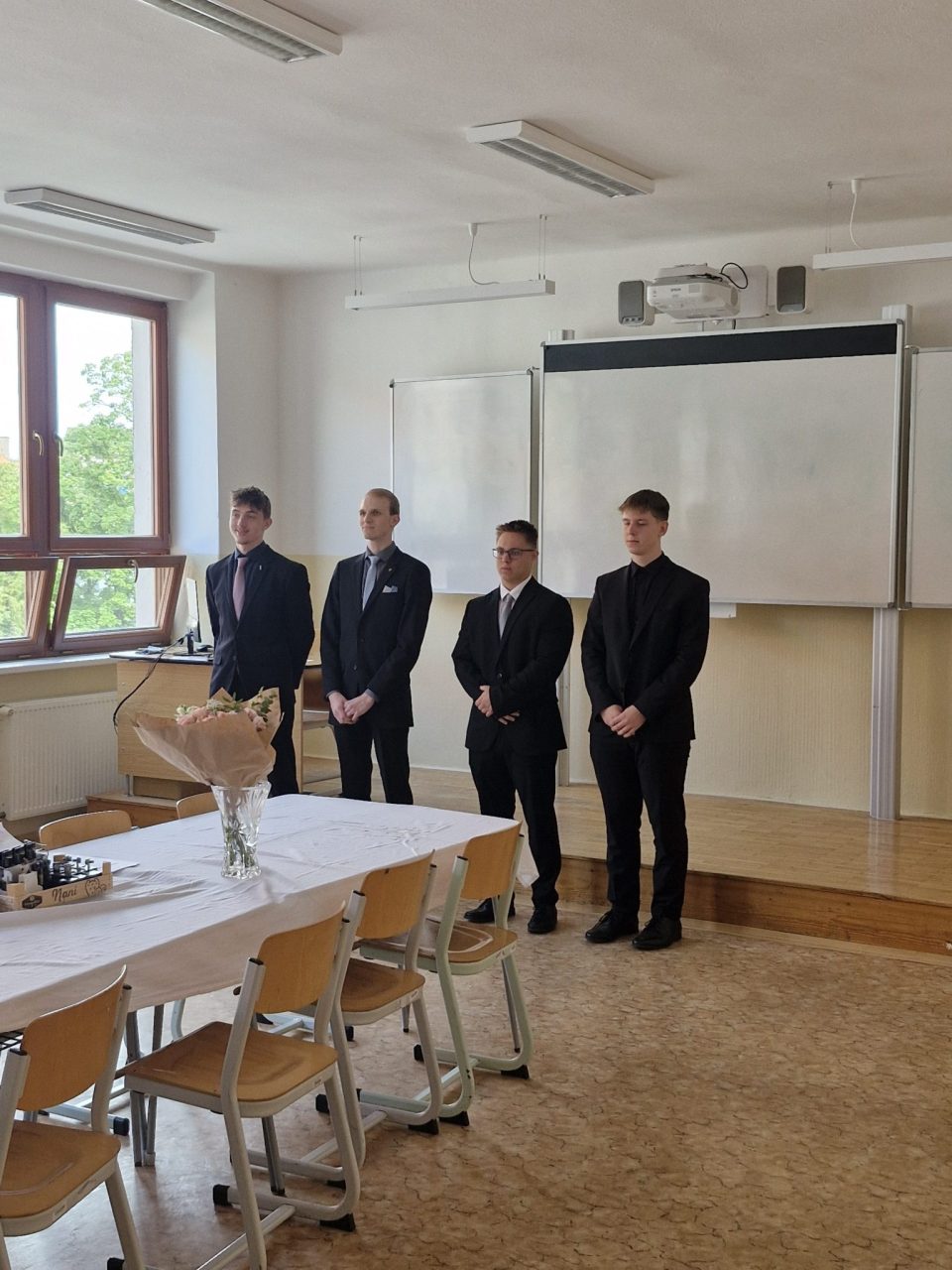 20250527 124122 - Maturitní zkoušky 2025: Přehled výsledků a úspěchů našich čtvrtých ročníků