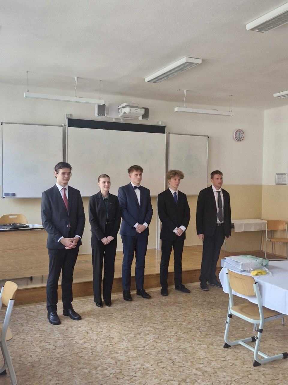 20250530 122917 - Maturitní zkoušky 2025: Přehled výsledků a úspěchů našich čtvrtých ročníků