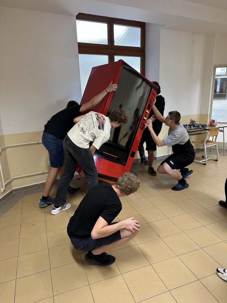 20250604 121832221 iOS - Prezentace projektu DuklaLabs na akci Dobrodružství s technikou