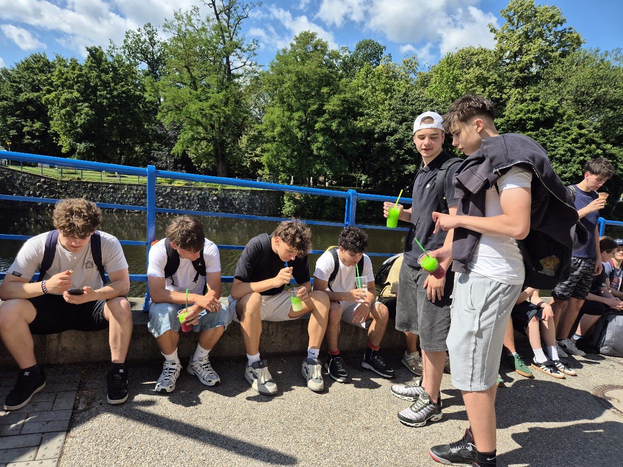 20250624 102954 - Školní akce na závěr roku - 2.S (Jump Family aréna, ČB)