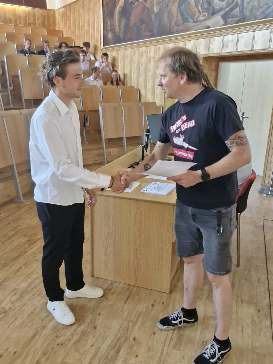 20250627 094241 - Předání motivačních stipendií za 2. pololetí