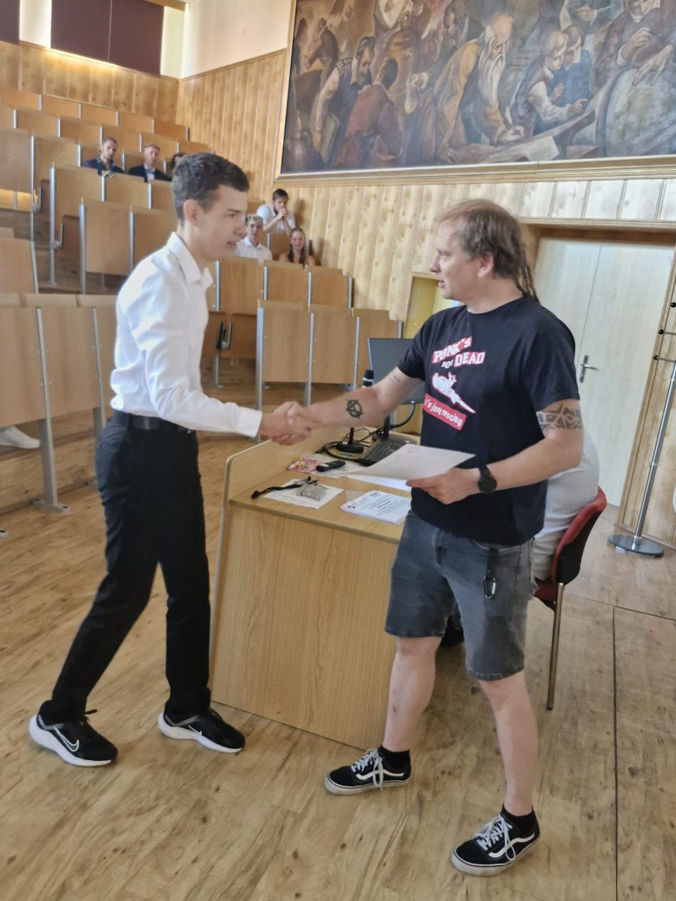 20250627 094333 - Předání motivačních stipendií za 2. pololetí