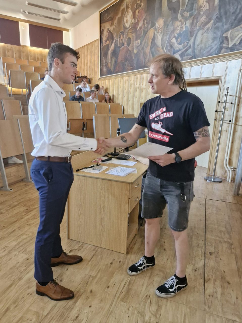 20250627 0945280 - Předání motivačních stipendií za 2. pololetí
