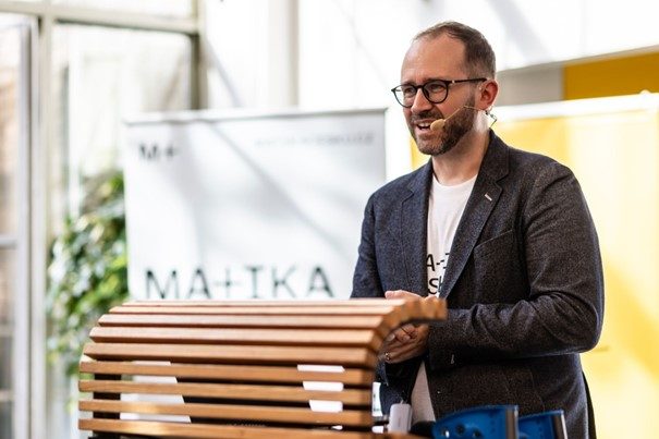 Obrazek4 1 - Stipendium Nadačního fondu Matika Česku pro paní učitelku Šímovou