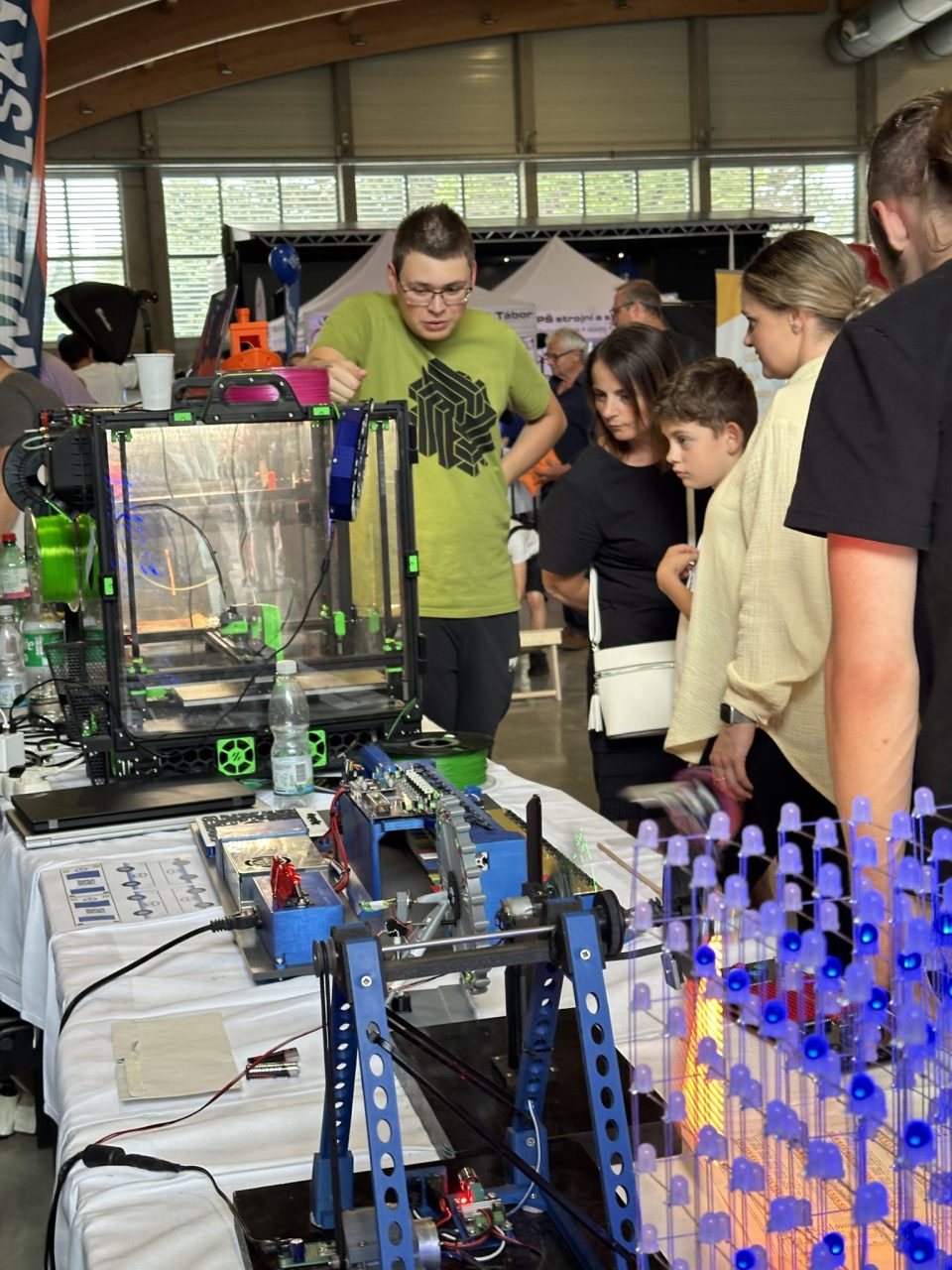 prvni - Prezentace projektu DuklaLabs na akci Dobrodružství s technikou