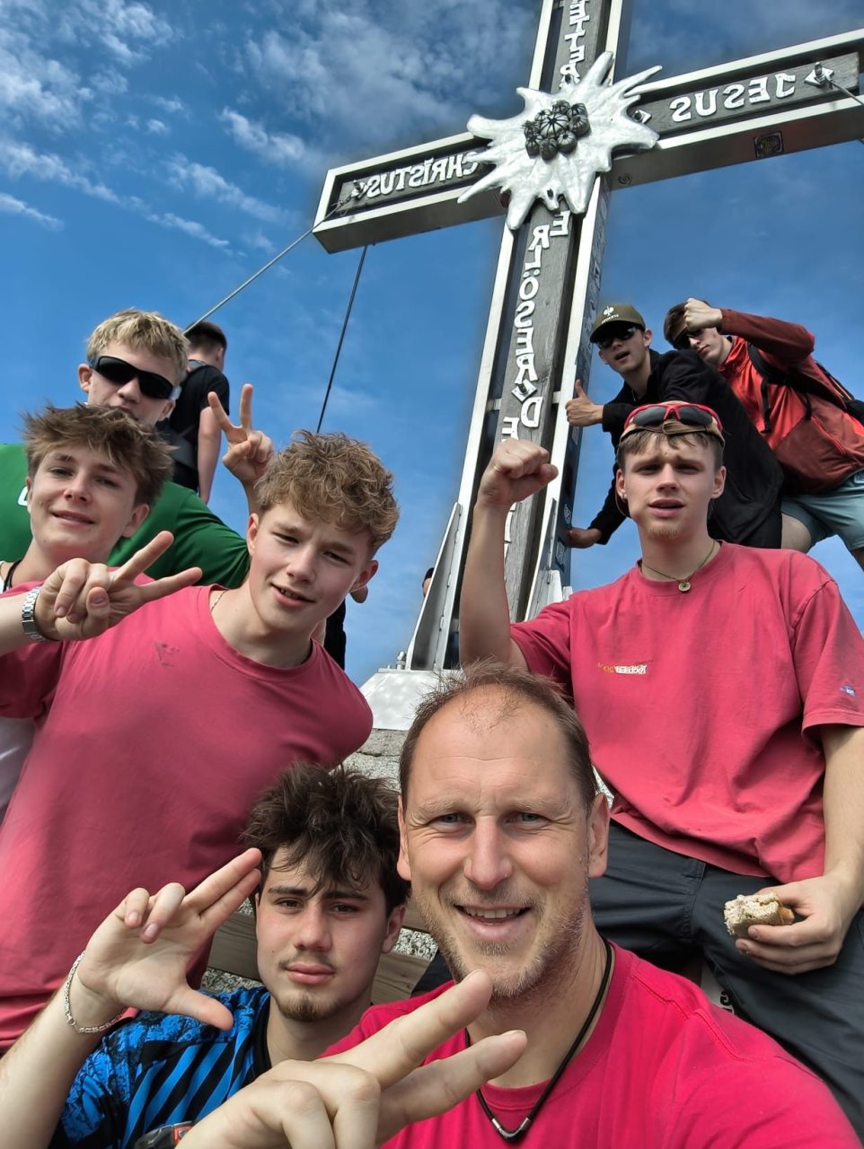 IMG 20250909 WA0025 1 - Sportovně-turistický kurz 8. –12. září 2025 Nová Pec, Lipno (3.EE a 3.ER)