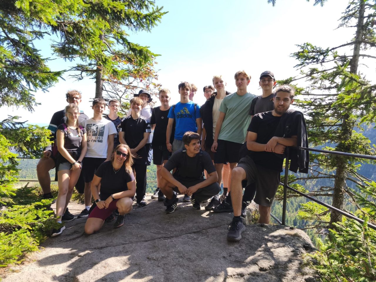 IMG 20250909 WA0032 1 - Sportovně-turistický kurz 8. –12. září 2025 Nová Pec, Lipno (3.EE a 3.ER)