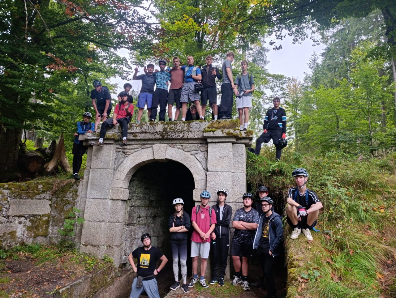 IMG 20250910 112948 1 - Sportovně-turistický kurz 8. –12. září 2025 Nová Pec, Lipno (3.EE a 3.ER)