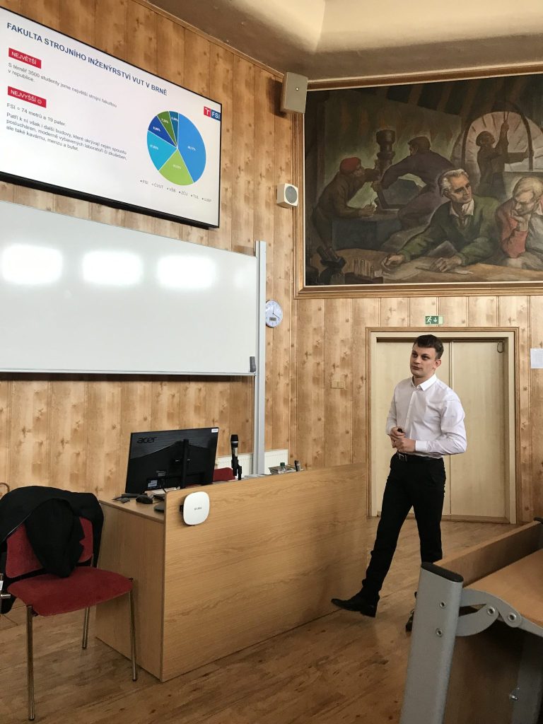 03D0CECA 6A1C 4911 9732 1C104D4238D1 - Úvod