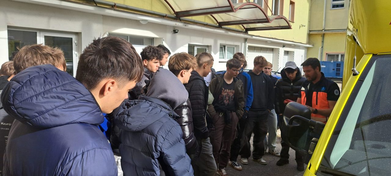 20251031 113008 - Studenti 1. ročníku navštívili pracoviště ZZS a protialkoholní záchytnou stanici