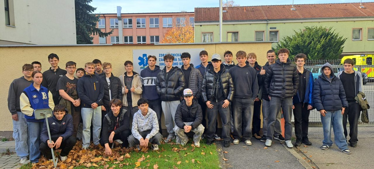 20251031 121342 1 - Studenti 1. ročníku navštívili pracoviště ZZS a protialkoholní záchytnou stanici