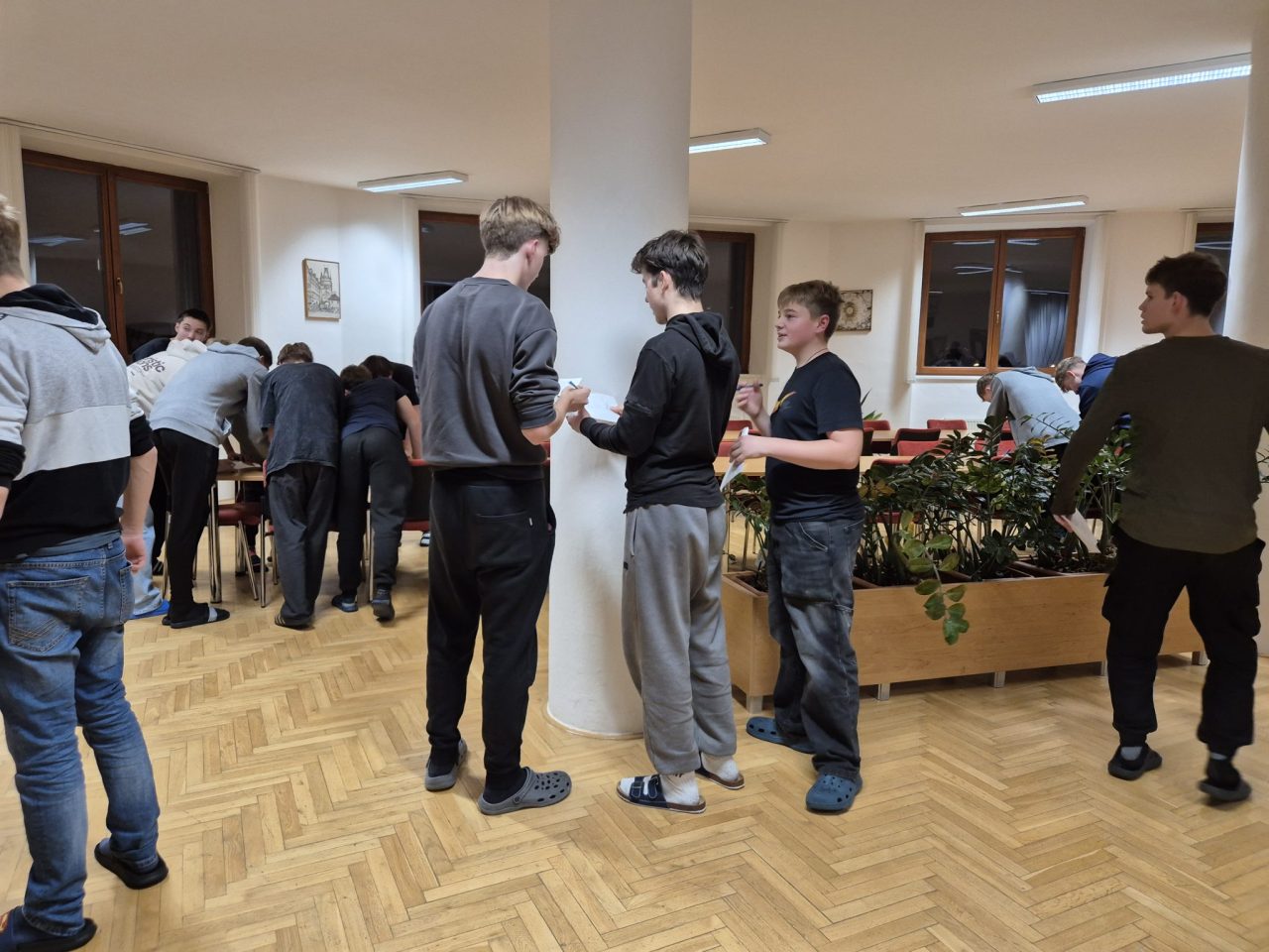 20251104 184221 1 - Přespávačky ve škole - 1.ER, 1.EM, 1.EE