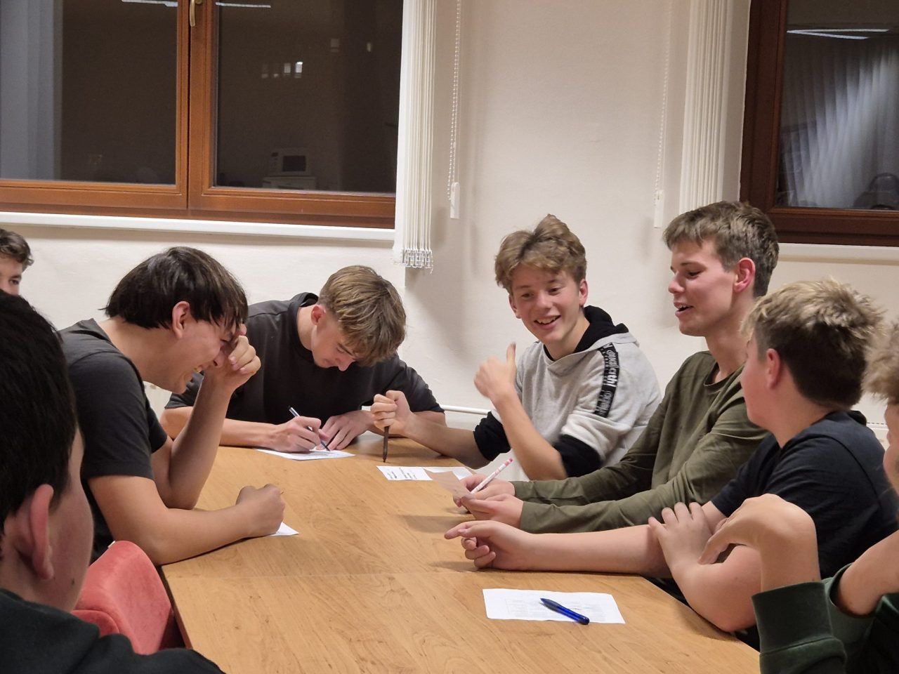 20251104 190656 1 - Přespávačky ve škole - 1.ER, 1.EM, 1.EE