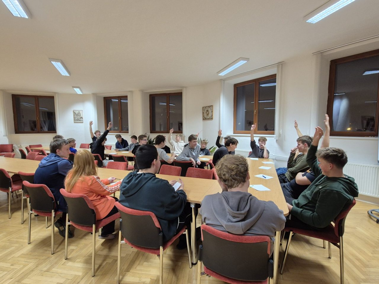 20251104 190859 1 - Přespávačky ve škole - 1.ER, 1.EM, 1.EE