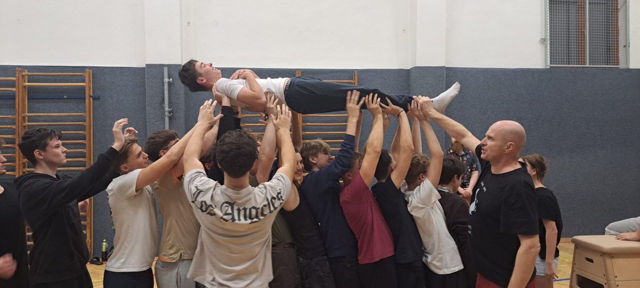 20251105 215130 - Přespávačky ve škole - 1.ER, 1.EM, 1.EE