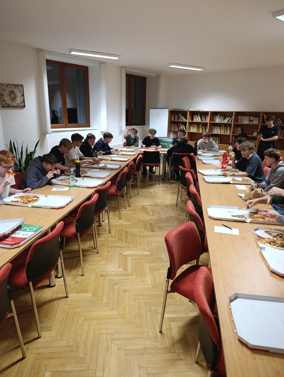 IMG 20251106 195856 - Přespávačky ve škole - 1.ER, 1.EM, 1.EE