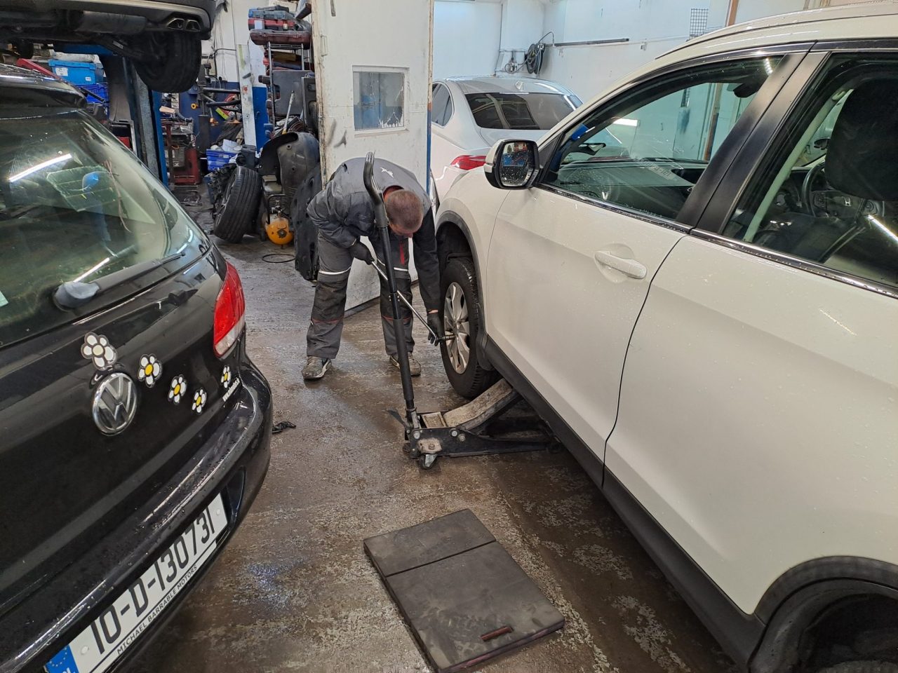 STABLES CAR SERVICE BURROW 7 - Střípky z Erasmu - Dublin