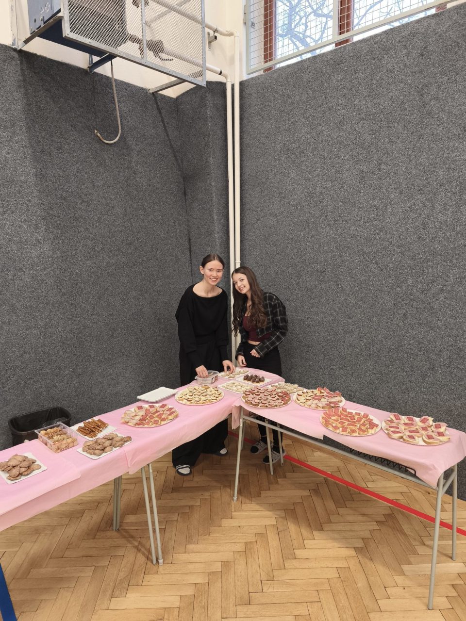 IMG 20251219 084606 - Vánoční sportovní dopoledne: turnaj „O vánočního kapra“ a Silák školy 2025