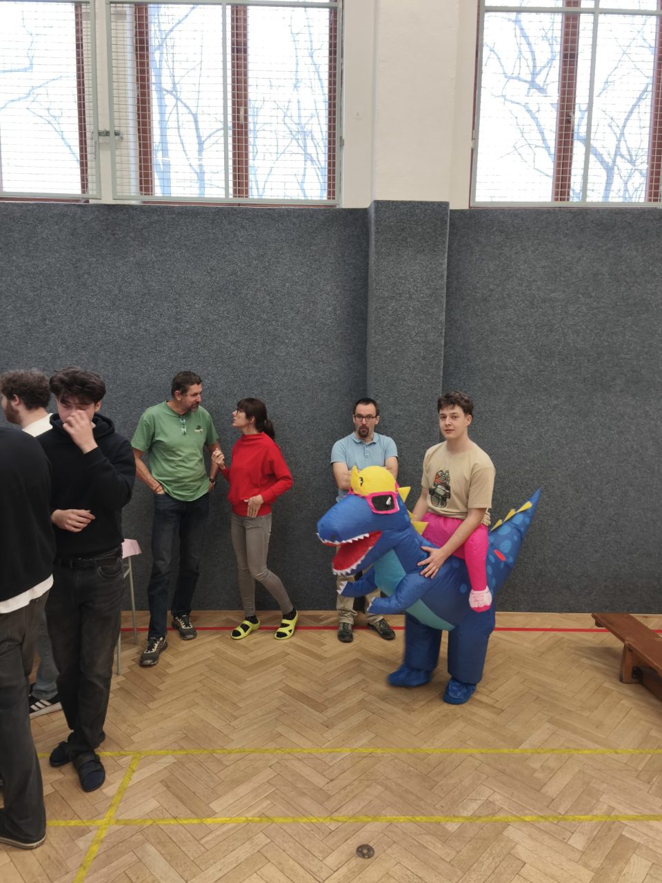 IMG 20251219 102200 - Vánoční sportovní dopoledne: turnaj „O vánočního kapra“ a Silák školy 2025