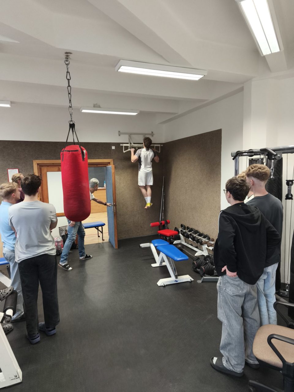 IMG 20251219 111134 - Vánoční sportovní dopoledne: turnaj „O vánočního kapra“ a Silák školy 2025