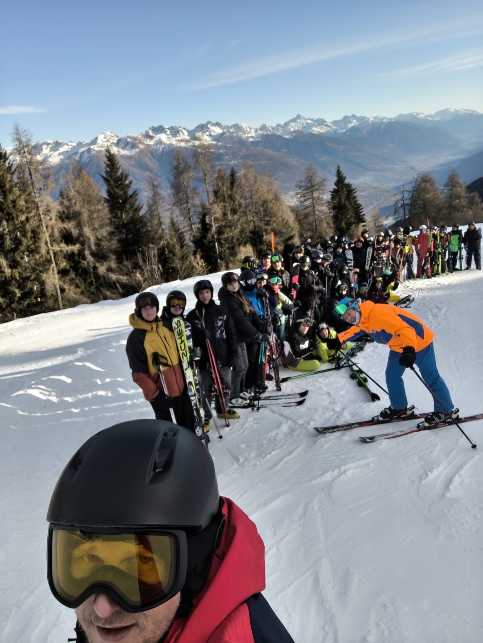 MVIMG 20260106 144122 - Lyžařský výcvik v Itálii: 2.EM a 2.EE v Aprice