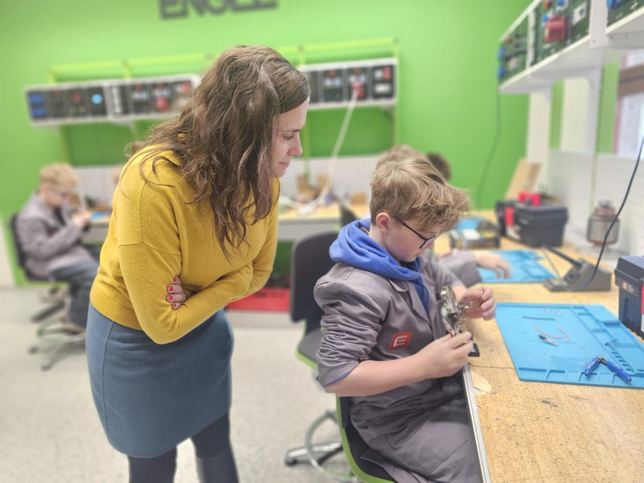 Vedle teoretickych znalosti zaci na skole rozvijeji i prakticke dovednosti - Tisková zpráva: První česká technická základka má za sebou první měsíce výuky