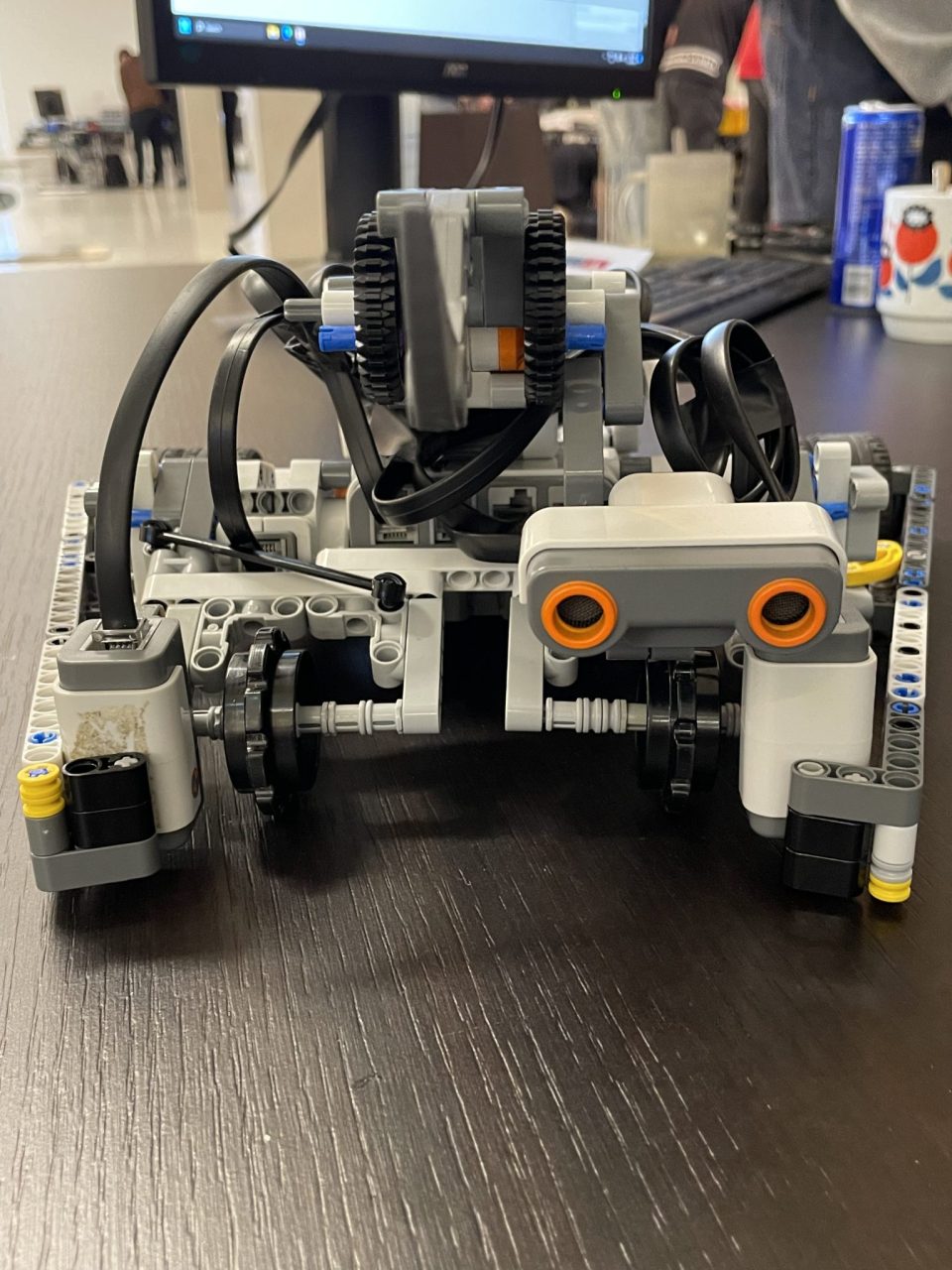 IMG 5983 - Úspěch našich studentů ve finále soutěže Roboti@FSI