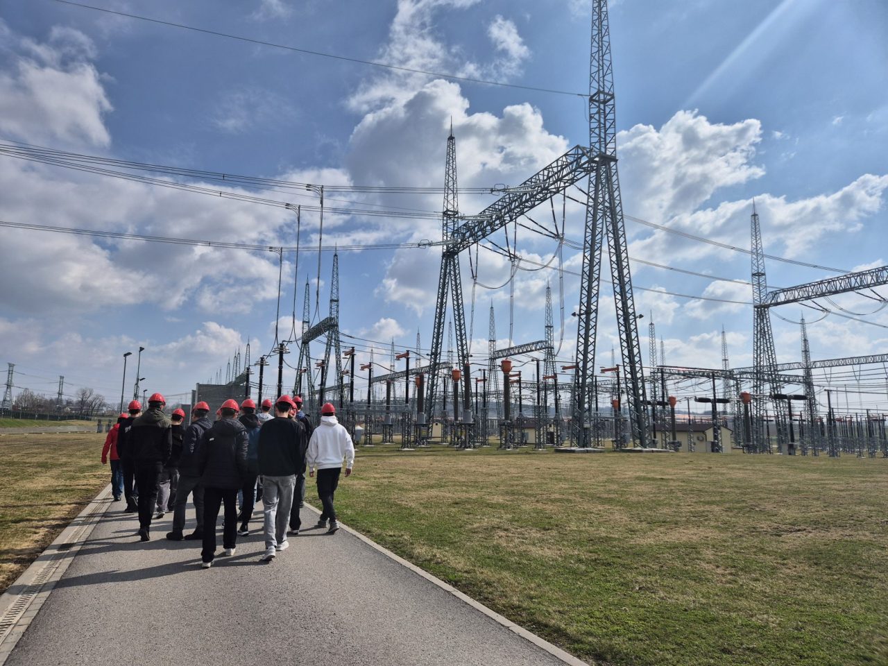20260320 115257 - Zimní škola na TR Kočín: odborná exkurze žáků 4.EE a 3.EM