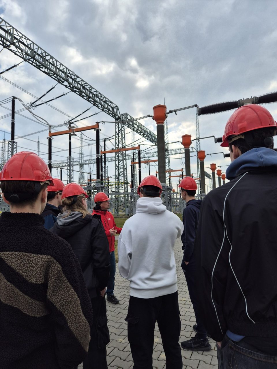 20260320 124343 - Zimní škola na TR Kočín: odborná exkurze žáků 4.EE a 3.EM
