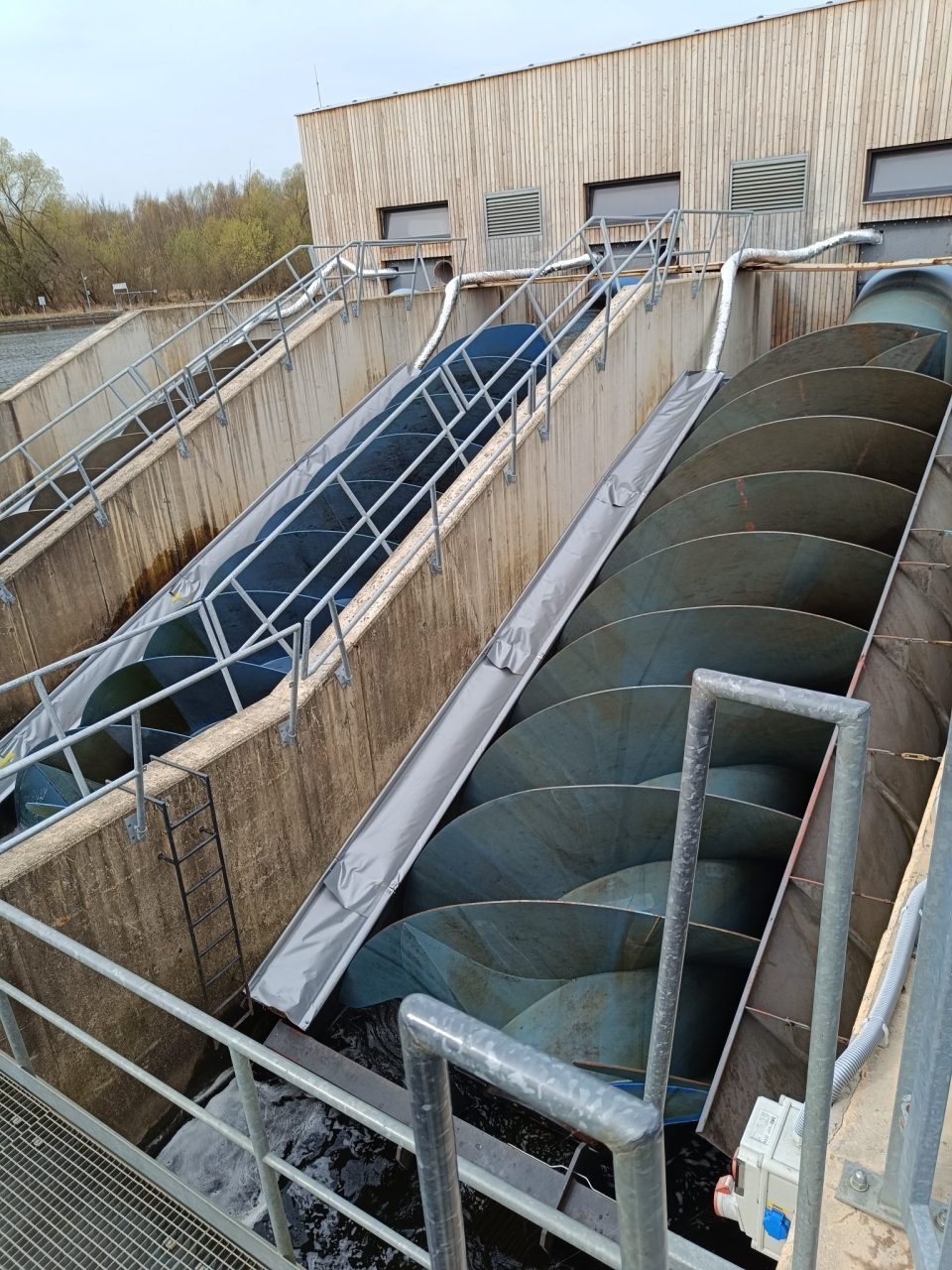 1000007926 - Exkurze třídy 3.ER do malé vodní elektrárny Planá (13. 4. 2026)