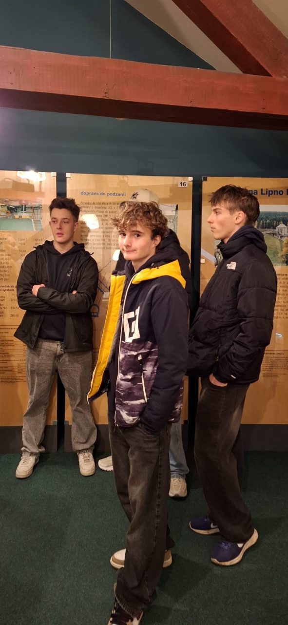 20260410 114130 - Exkurze třídy 1.EE do vodní elektrárny Lipno I (10. 4. 2026)