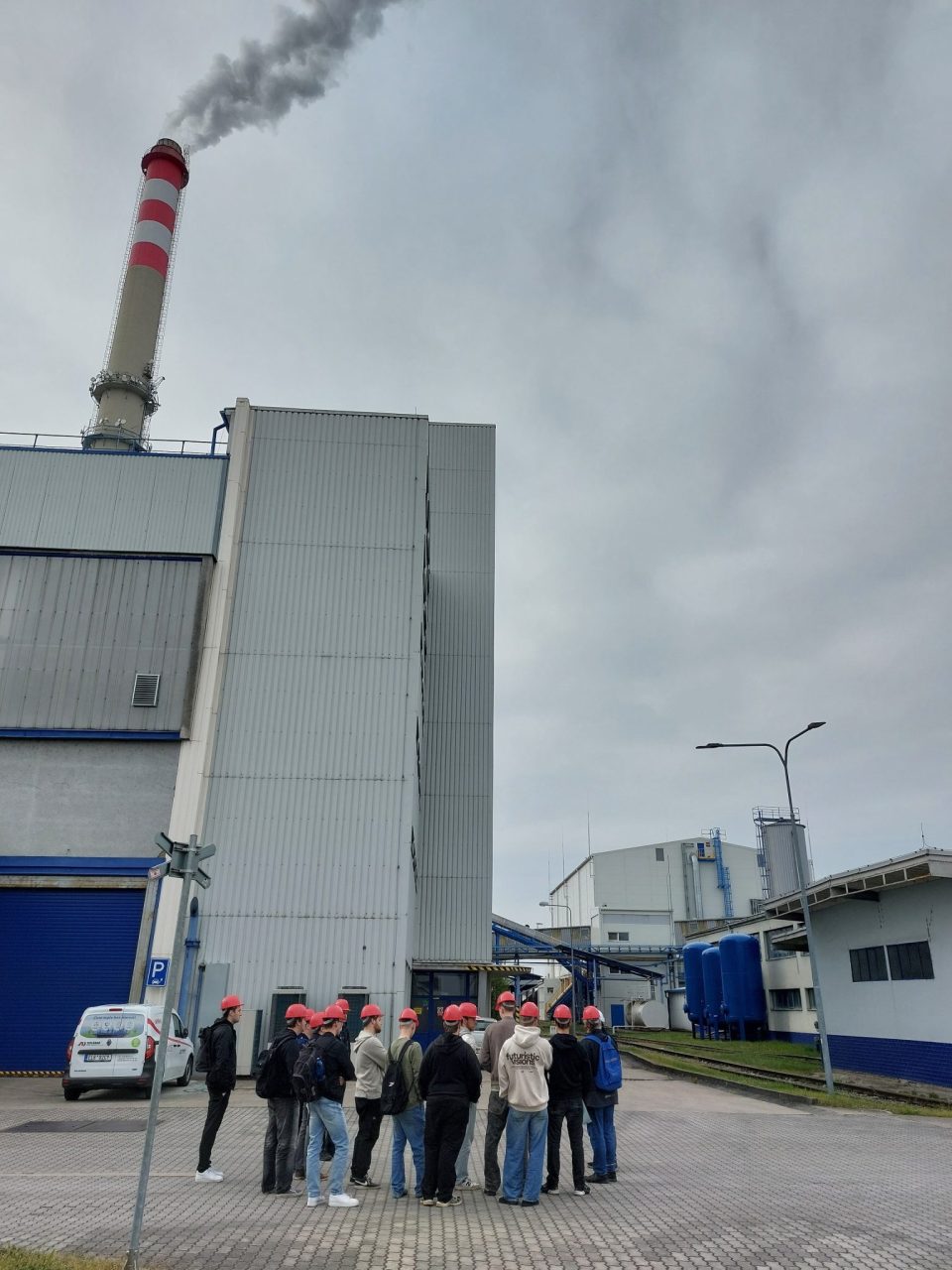 20260413 090534 Exkurze SPSSE B - Exkurze třídy 3.EE do Teplárny České Budějovice (13. 4. 2026)