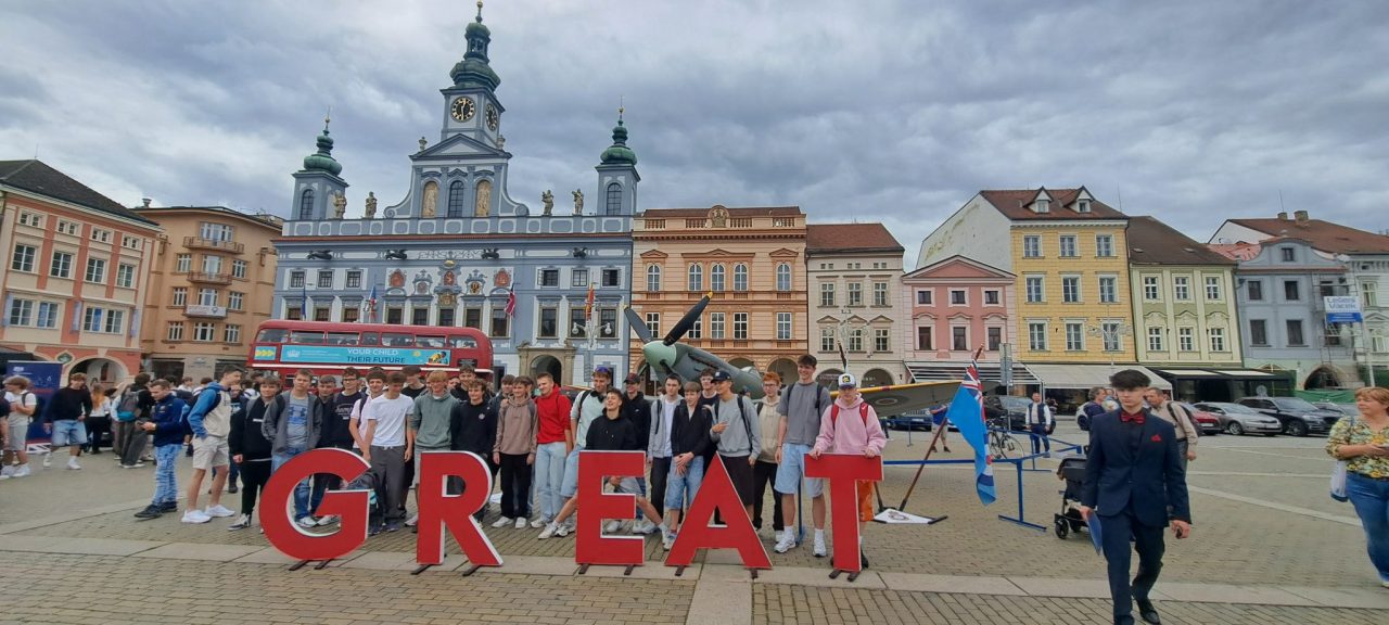 1000053228 - 1. EE na britské ambasádě v Českých Budějovicích