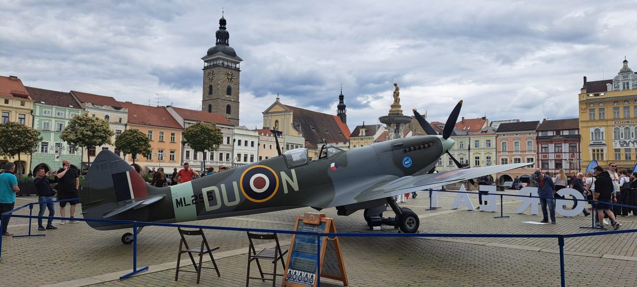 1000053230 - 1. EE na britské ambasádě v Českých Budějovicích