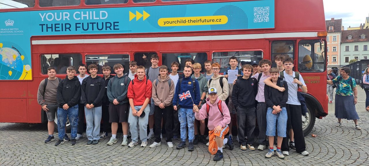 1000053238 - 1. EE na britské ambasádě v Českých Budějovicích