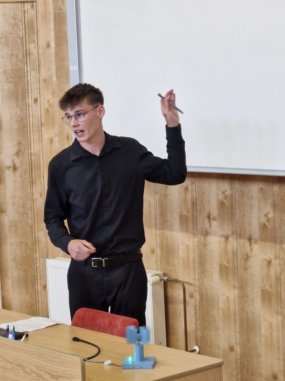 20260610 133346 - Ročníkové práce 2025/2026: studenti představili své projekty zástupcům firem