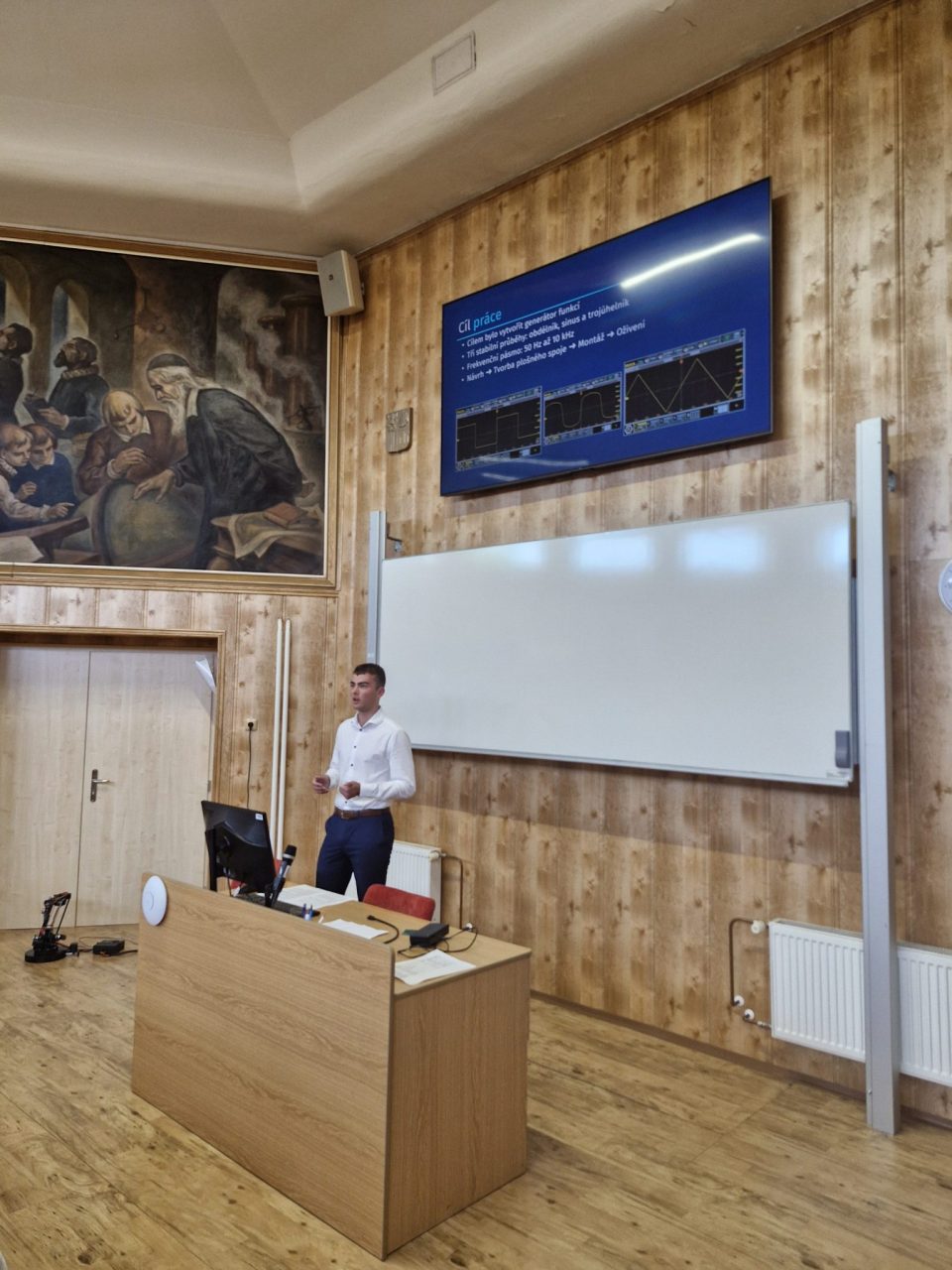 20260610 142343 - Ročníkové práce 2025/2026: studenti představili své projekty zástupcům firem