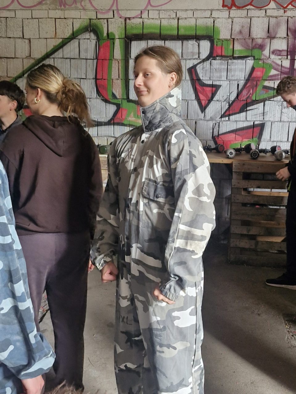 20260623 085710 - Školní výlet 2.EE - paintball ČB
