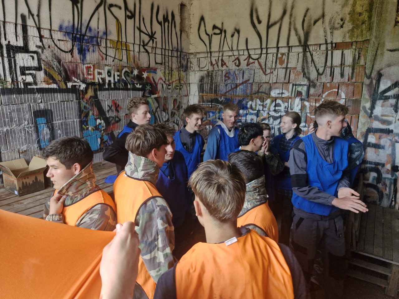 20260623 090231 - Školní výlet 2.EE - paintball ČB