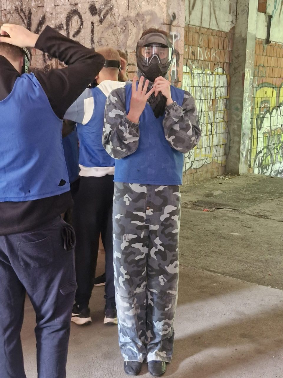 20260623 090431 - Školní výlet 2.EE - paintball ČB