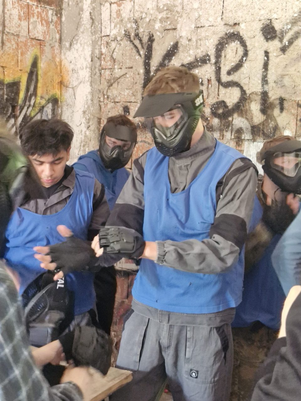 20260623 090440 - Školní výlet 2.EE - paintball ČB